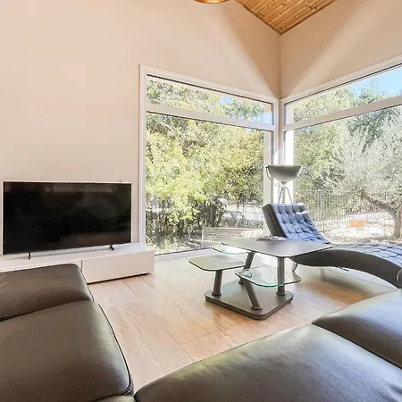 Maison Piscine Au Calme Hébergement de vacances *